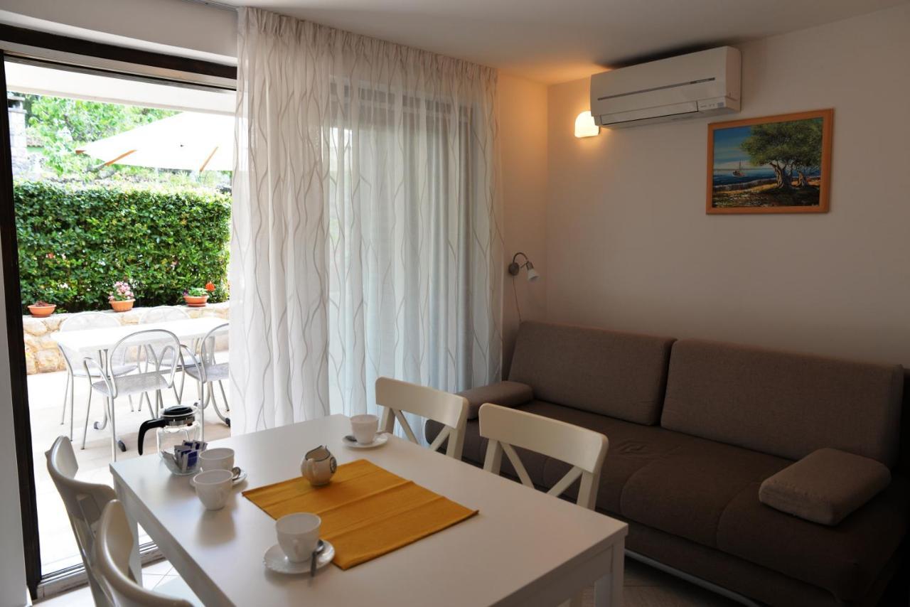 Apartment Palma & Pino Cres